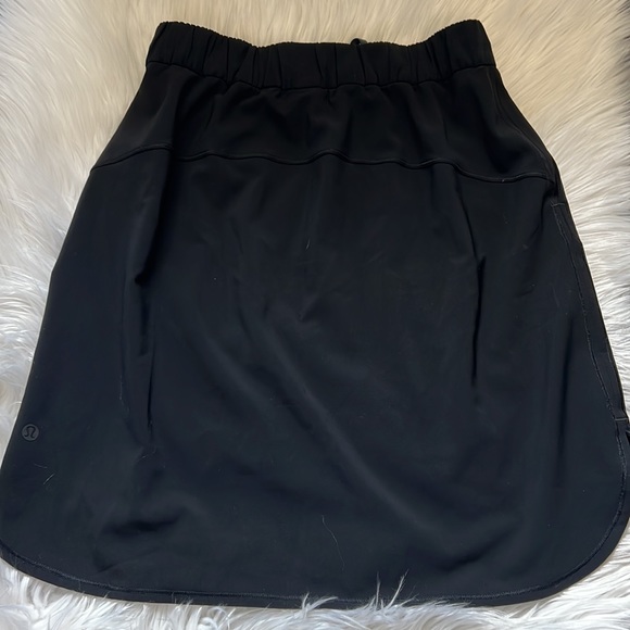 Lulu lemon black skirt - like new - Picture 3 of 3